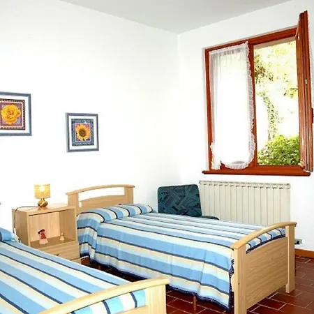 Sleeps 6 With Pool And Wifi Apartment *