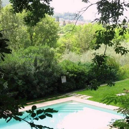 Apartment Sleeps 6 With Pool And Wifi *