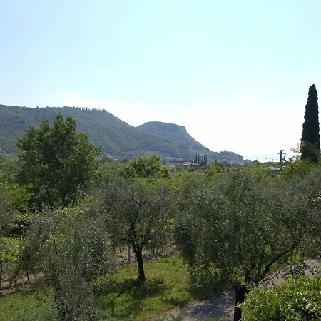 Sleeps 6 With Pool And Wifi Apartment Garda (Verona)