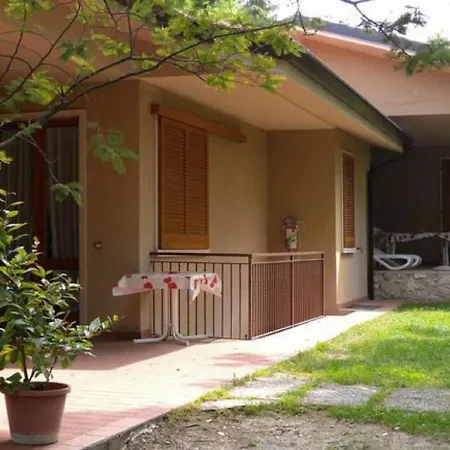 Sleeps 6 With Pool And Wifi Apartment *