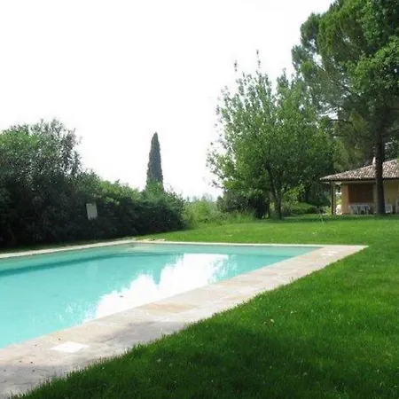Apartment Sleeps 6 With Pool And Wifi
